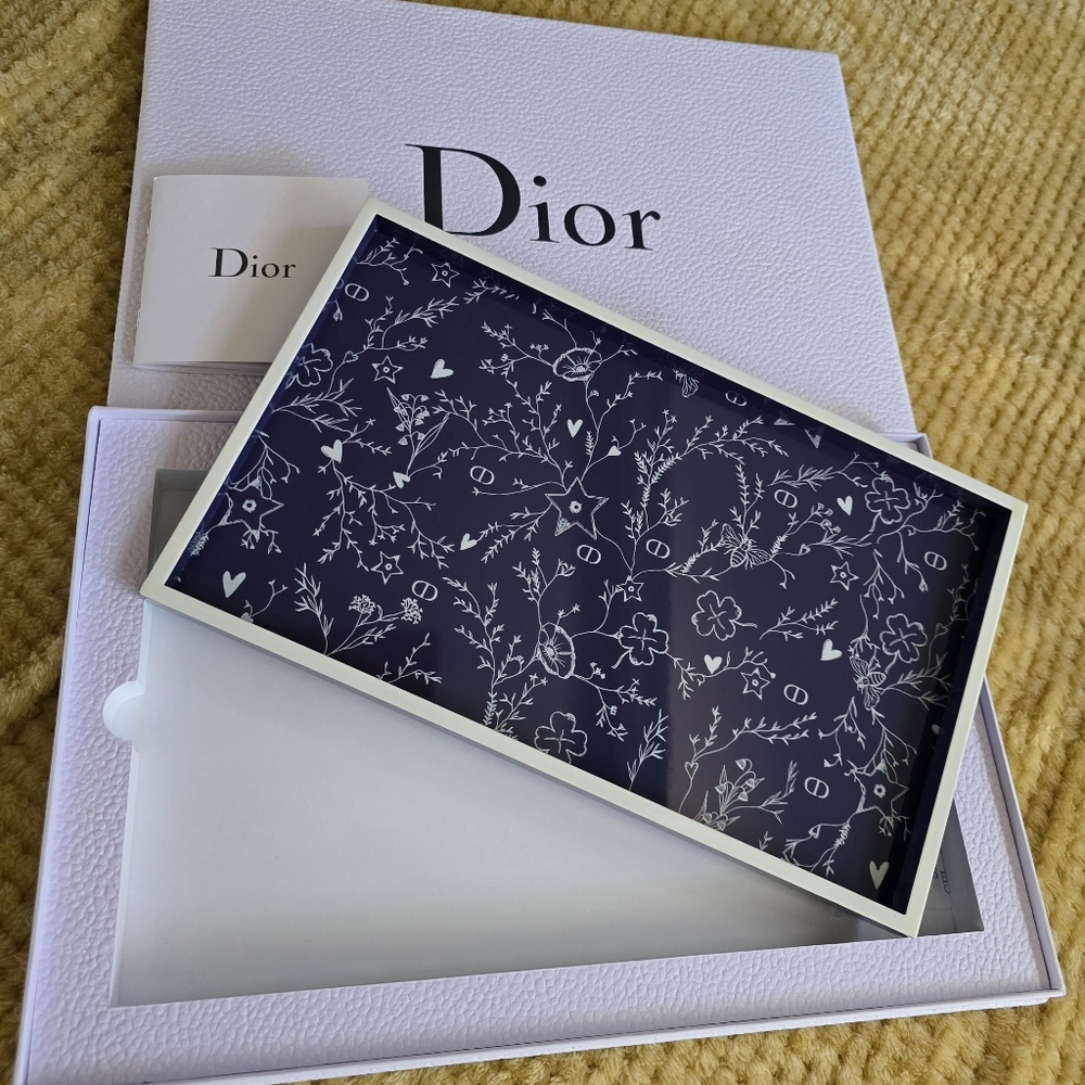 RARE New DIOR Lacquered Decorative Monogram Tray! - Picture 3 of 4